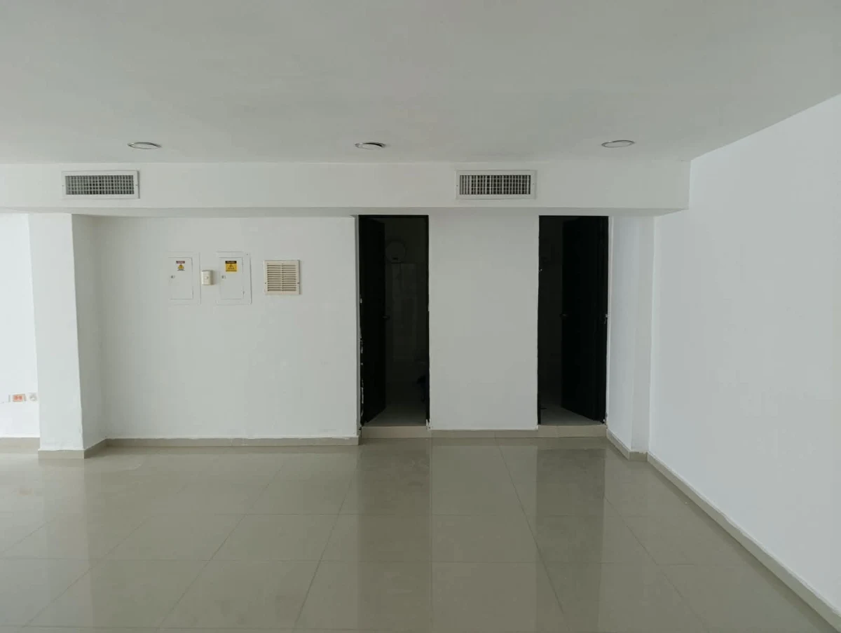 LOCAL #2 EDIF. IMPERIAL, imagen 4 de 5