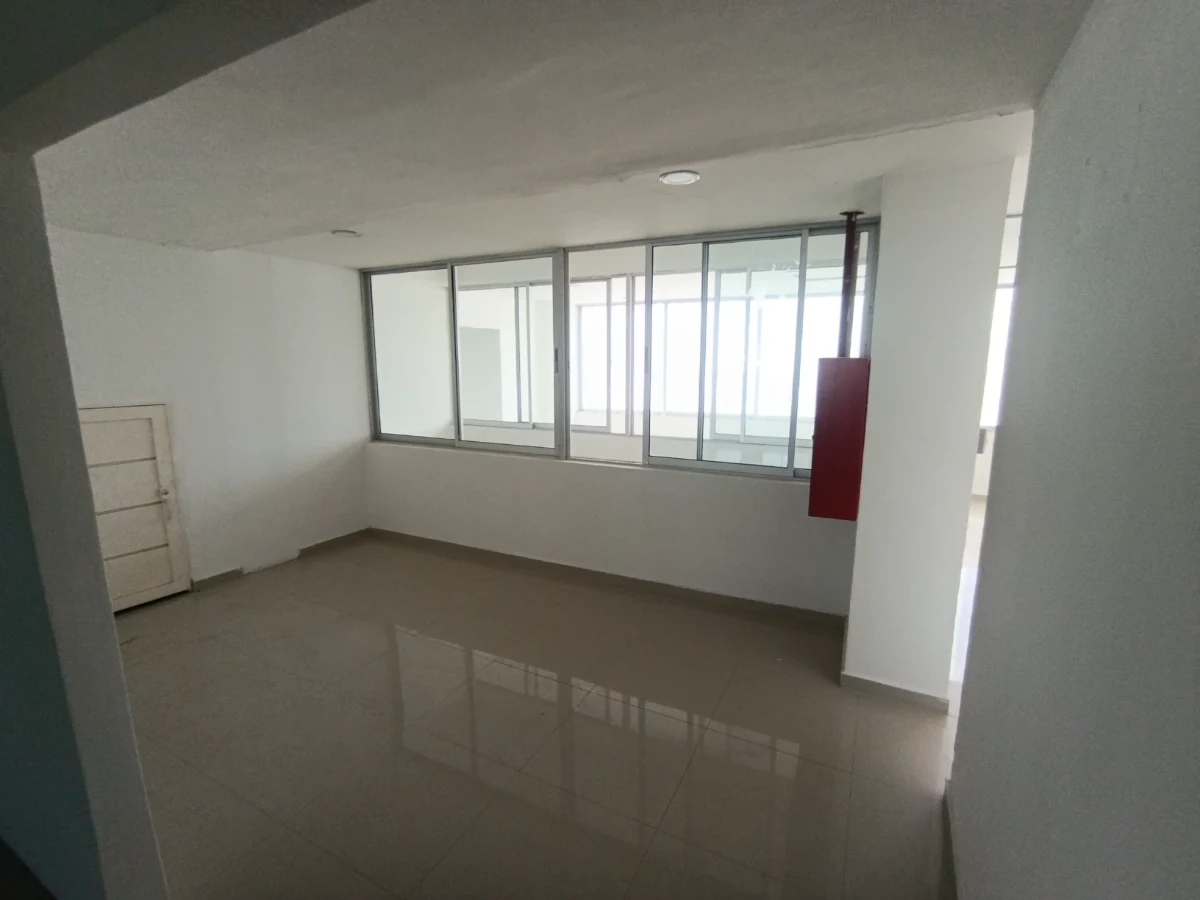 OFICINA PISO #2 EDIF. IMPERIAL imagen 7
