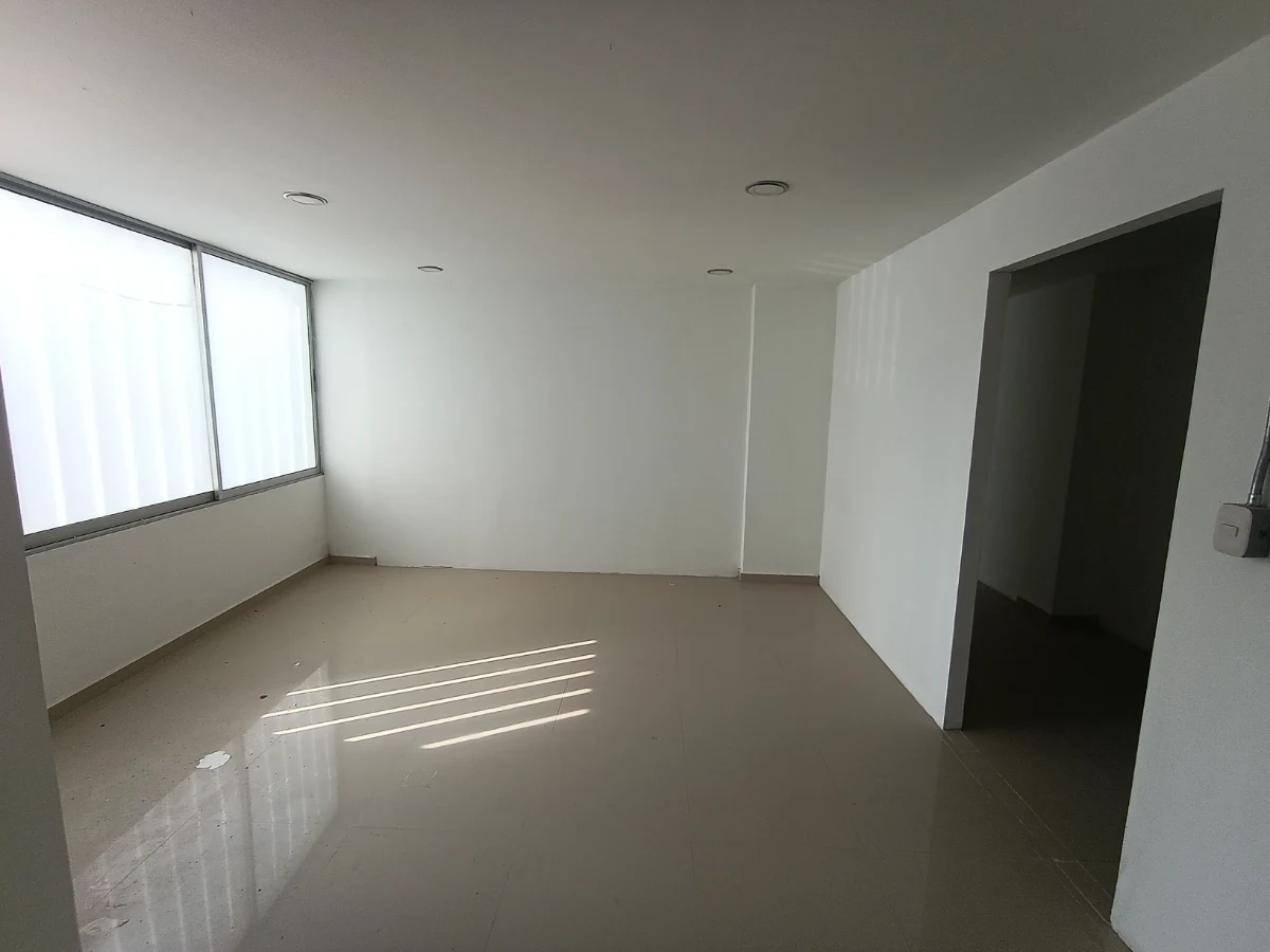 OFICINA PISO #2 EDIF. IMPERIAL imagen 17